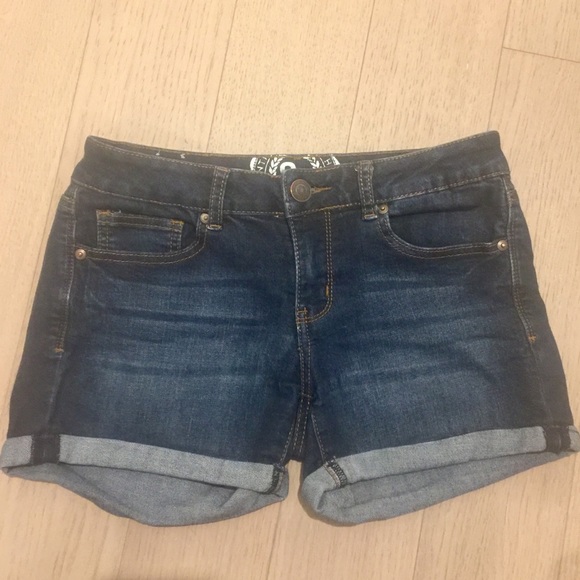 SO Pants - SO midi jean shorts(3/$10)